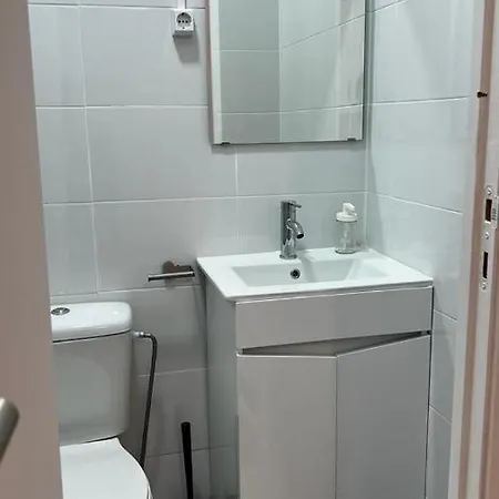 Apartamento Conde Do Redondo Δωμάτια σε οικογενειακή κατοικία Lisboa