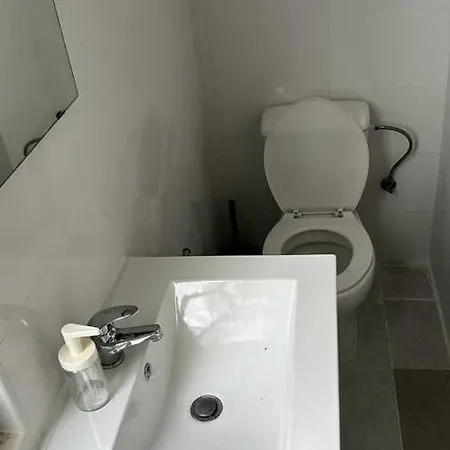 Δωμάτια σε οικογενειακή κατοικία Apartamento Conde Do Redondo *